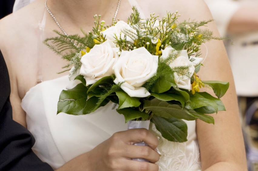bouquet_sposa_rose_bianco_2