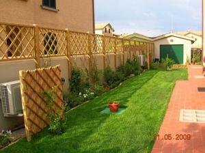 Grigliato in legno per giardino